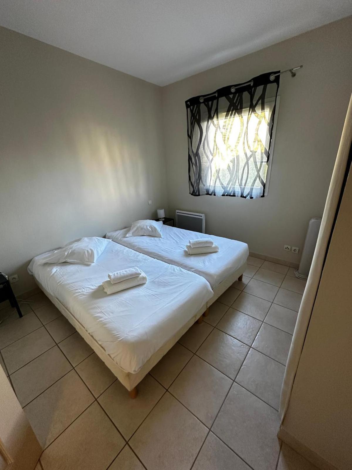 Le Manon Residence Hotel Signes Extérieur photo